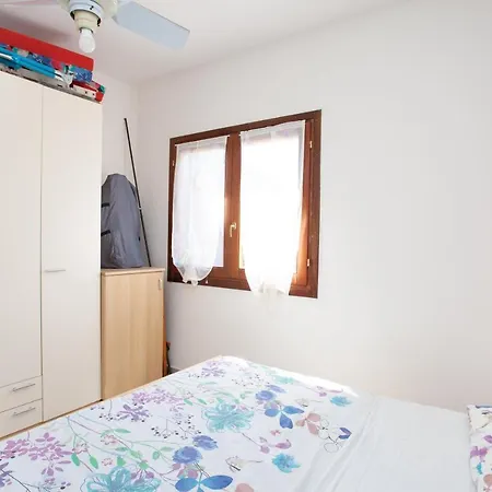 Casa Vacanze Tanaunella Apartment *