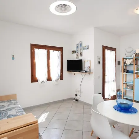 Casa Vacanze Tanaunella Apartment